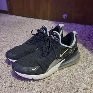 Nike Air Max 270